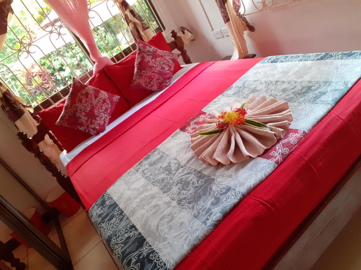 Gigi'S Self Catering Apartment Порт-Глод Экстерьер фото
